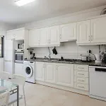 아파트 Modern 2br