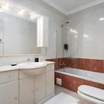 Modern 2br *