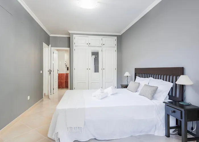 Modern 2br Lejlighed
