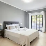 Modern 2br Lägenhet *